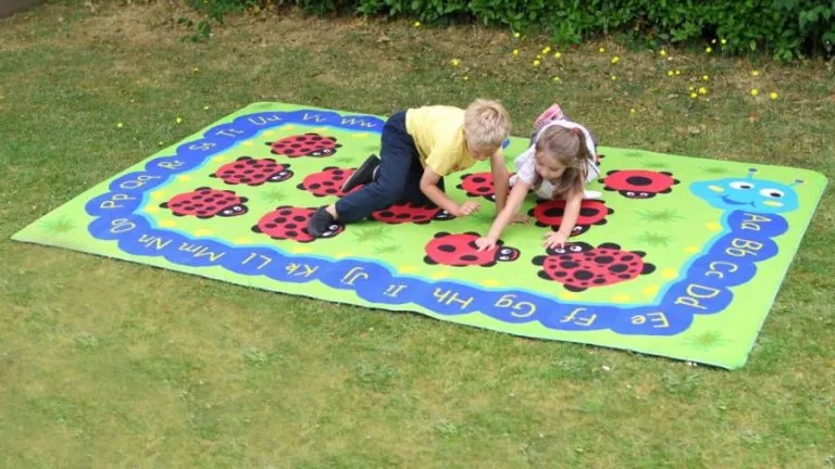 Kinds Mat in Outdoor Activities