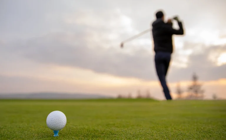 Os tapetes de golfe permitem praticar a qualquer hora