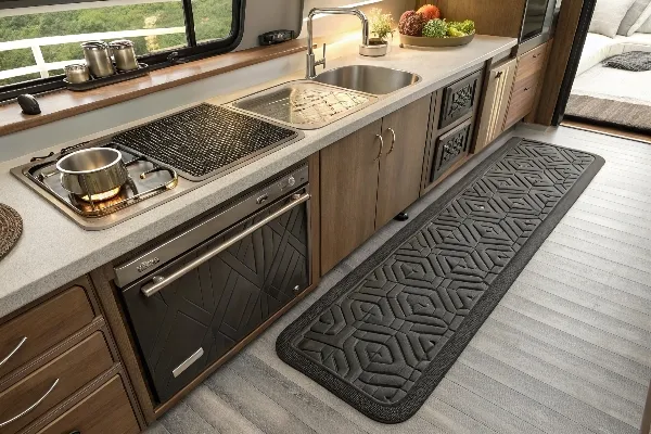 [kitchen rug placement guide](https://www.tumbleliving.com/blogs/blog/smart-kitchen-rug-placement-strategies)[^4]